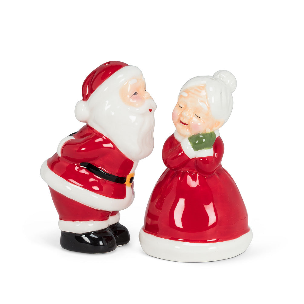 Kissing Couple Salt & Pepper 3.5"H